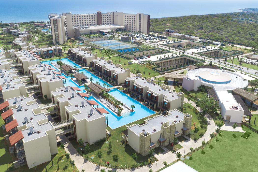 CONCORDE LUXURY HOTEL