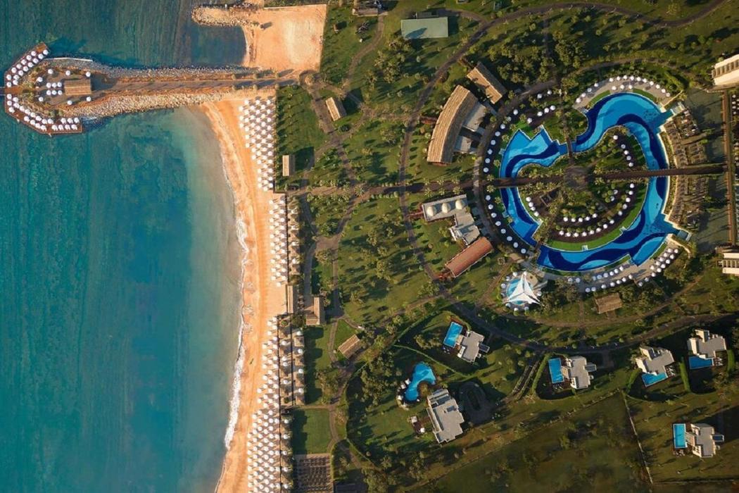 CONCORDE LUXURY HOTEL