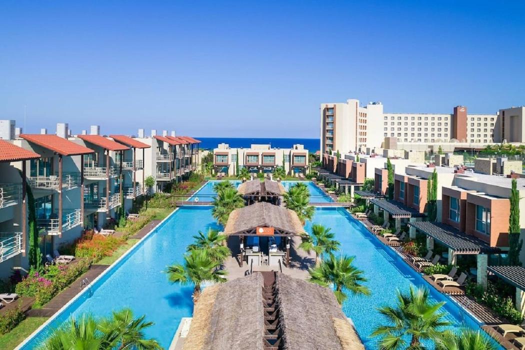 CONCORDE LUXURY HOTEL