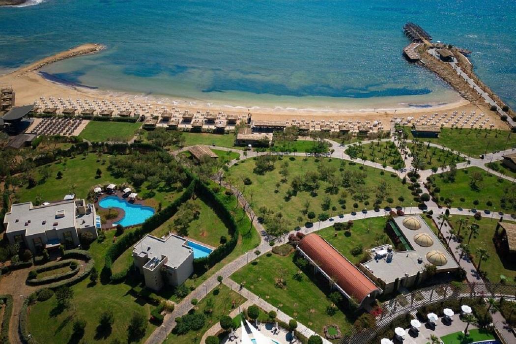 CONCORDE LUXURY HOTEL