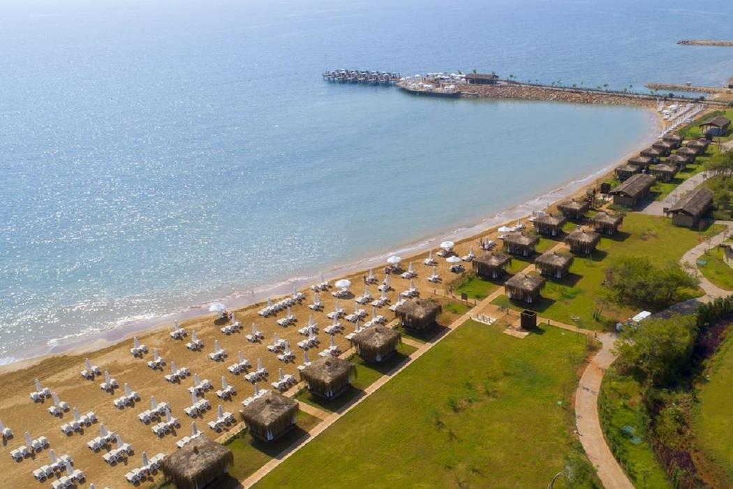 CONCORDE LUXURY HOTEL